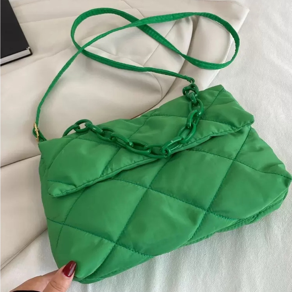 NWOT Green Quilted Chain Shoulder Bag